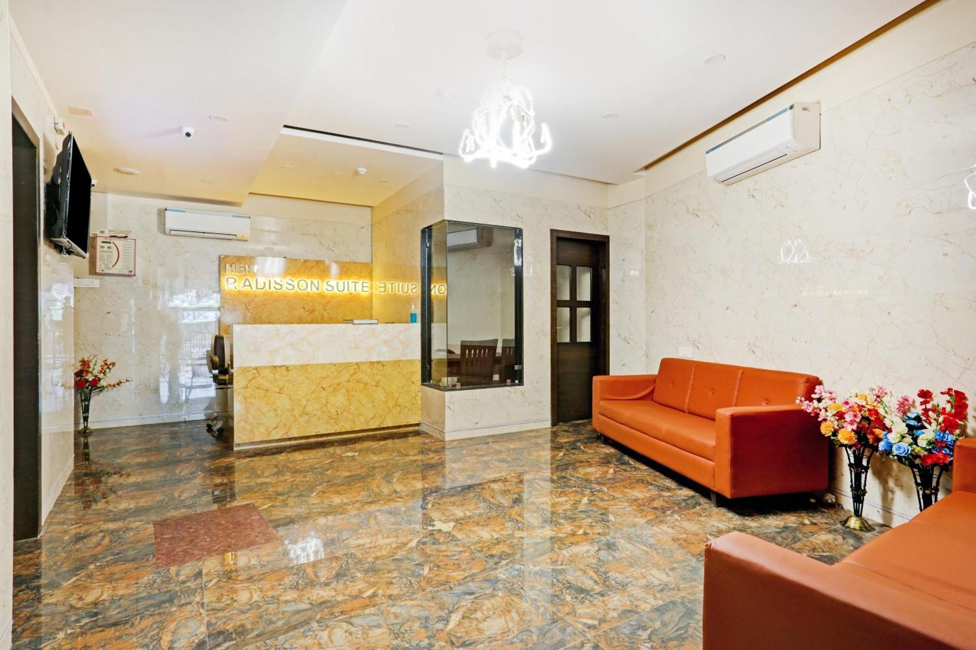 Capital O 80951 Hotel Vertigo Suite Мумбаи Экстерьер фото